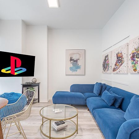 Spacious 5-Bed Oasis In The Heart Of Downtown-5 Min To Bell Center, Free Parking Montreal Exterior photo